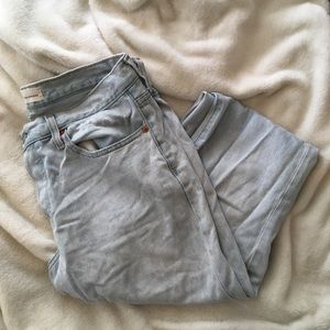 Gap light-wash relaxed boyfriend jeans